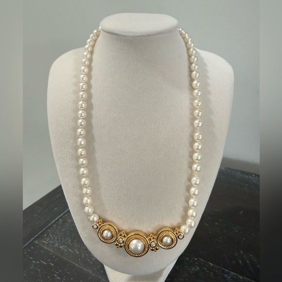 Jewelry - Christian Dior Elegant Gold and Cream Pearl Necklace and Earring Set w/ pouch